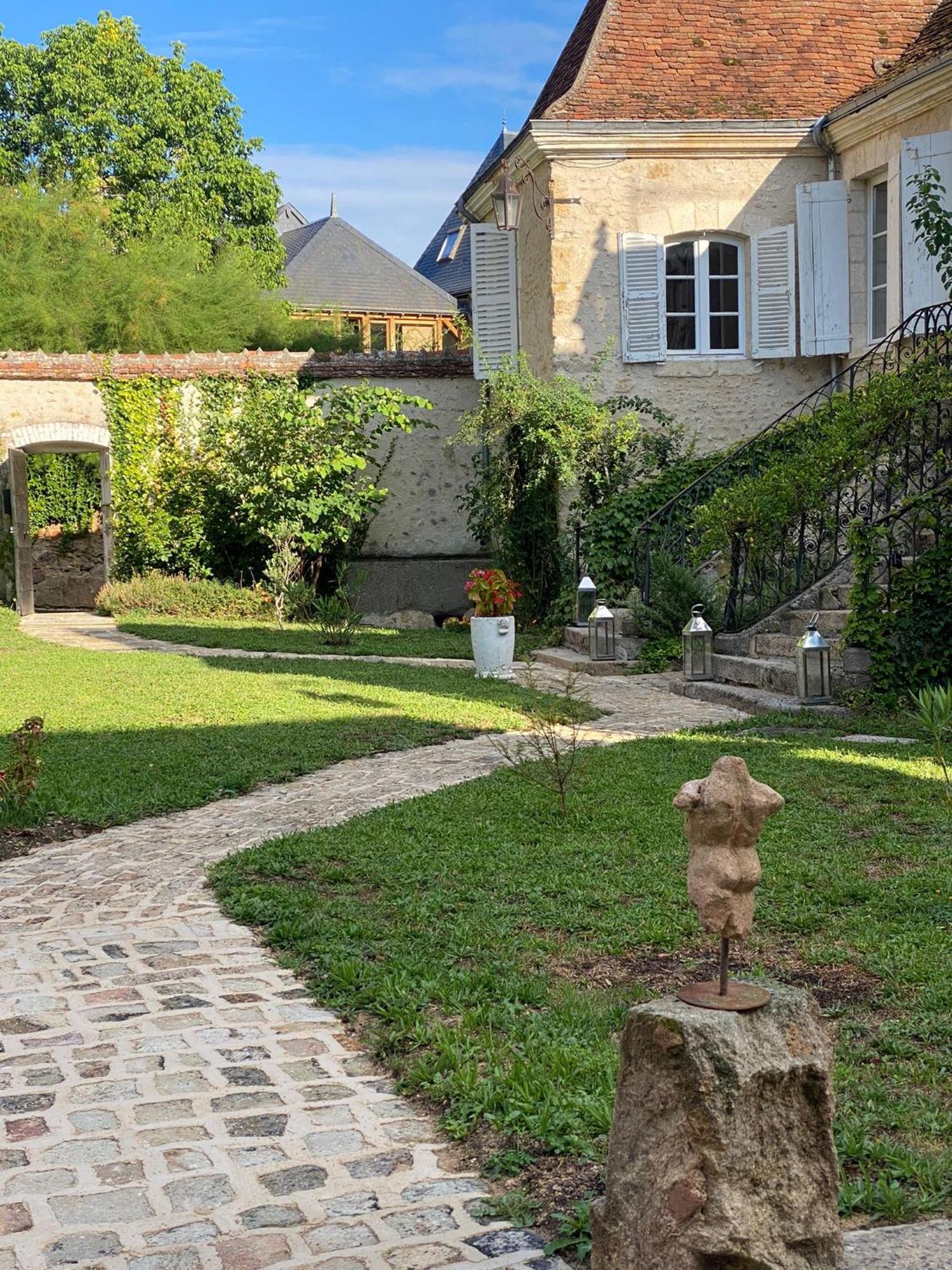 Hotel Maison Harmonie La Châtre Exterior foto